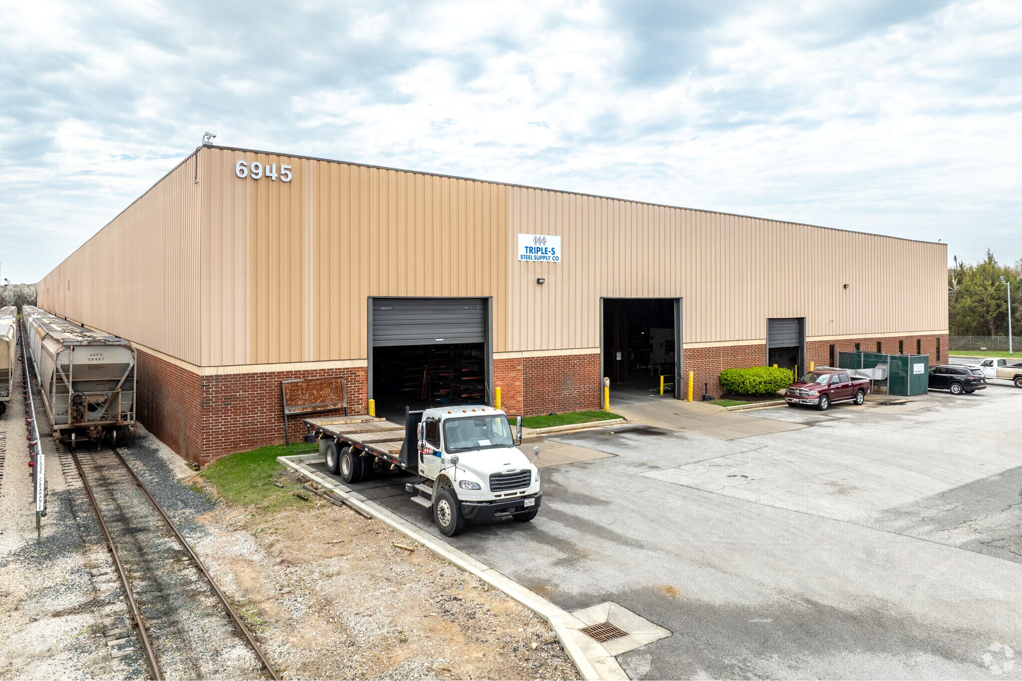 6945 San Tomas Rd, Elkridge, MD for lease Primary Photo- Image 1 of 5