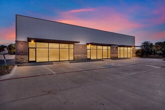 22808 Hufsmith Kohrville Rd, Tomball, TX for lease Interior Photo- Image 2 of 18