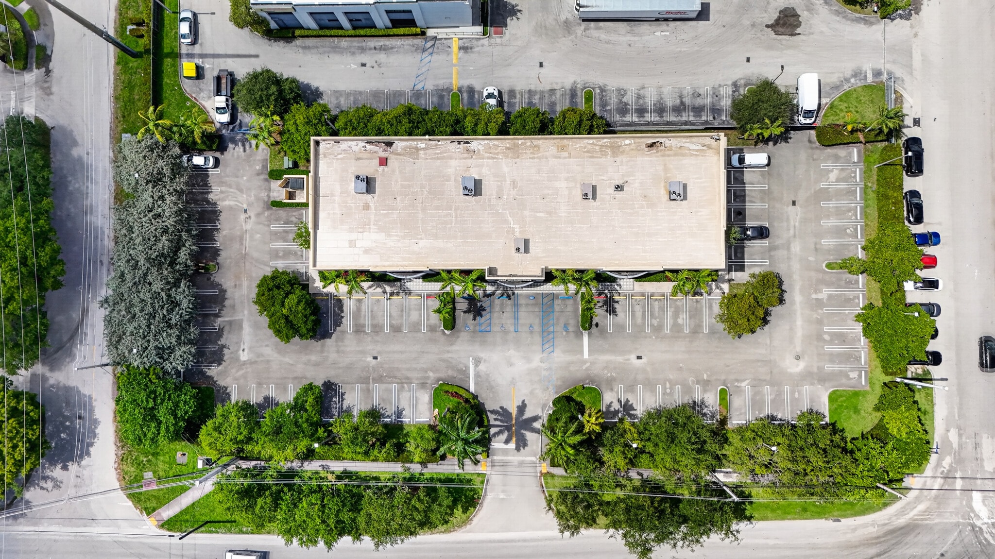 10900 NW 25th St, Doral, FL à louer Photo du bâtiment- Image 1 de 25