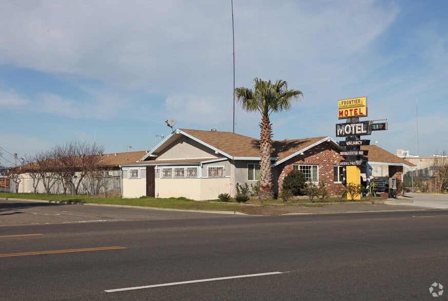 2639 N Wilson Way, Stockton, CA à vendre - Photo du bâtiment - Image 2 de 24