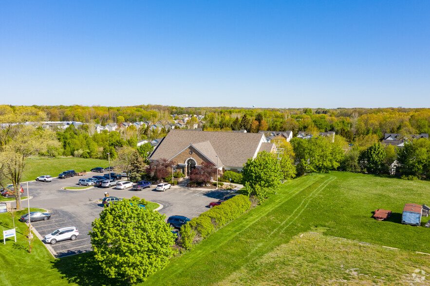 3399 E Grand River Ave, Howell, MI for lease - Aerial - Image 2 of 3