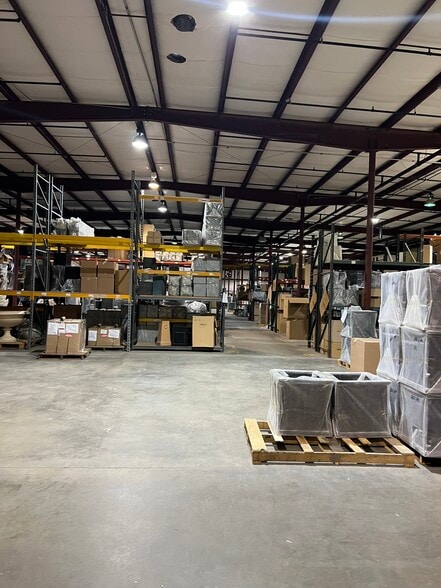 233 Millboro Industrial Park Rd, Millboro, VA à vendre - Photo du bâtiment - Image 2 de 15