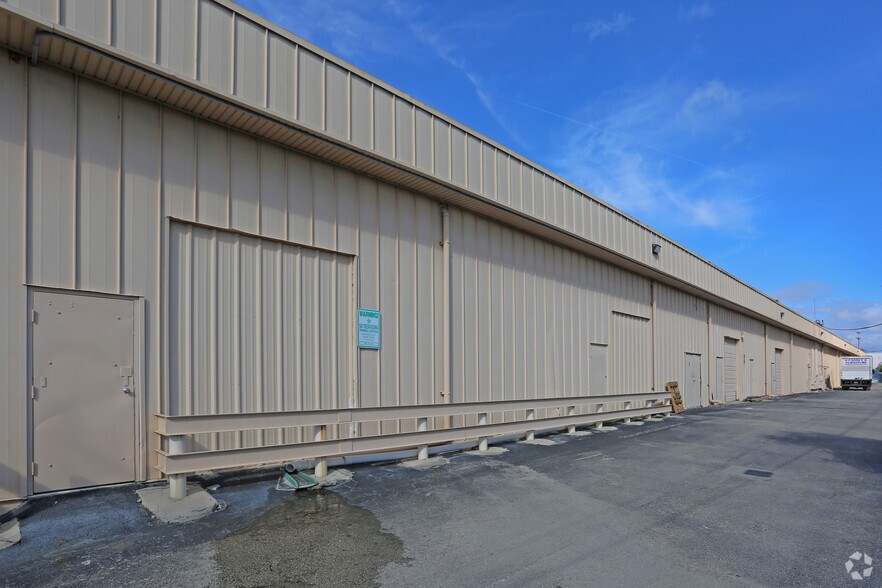 2154 Zip Code Pl, West Palm Beach, FL à louer - Photo du bâtiment - Image 3 de 4