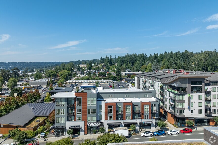 18115 68th Ave NE, Kenmore, WA à louer - Photo du bâtiment - Image 2 de 4