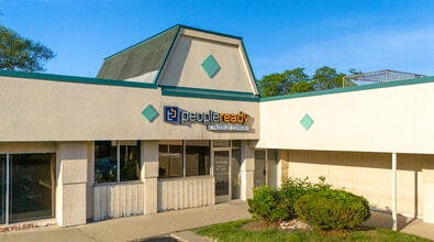 3434 Flushing St, Flint, MI à louer Photo du bâtiment- Image 1 de 2