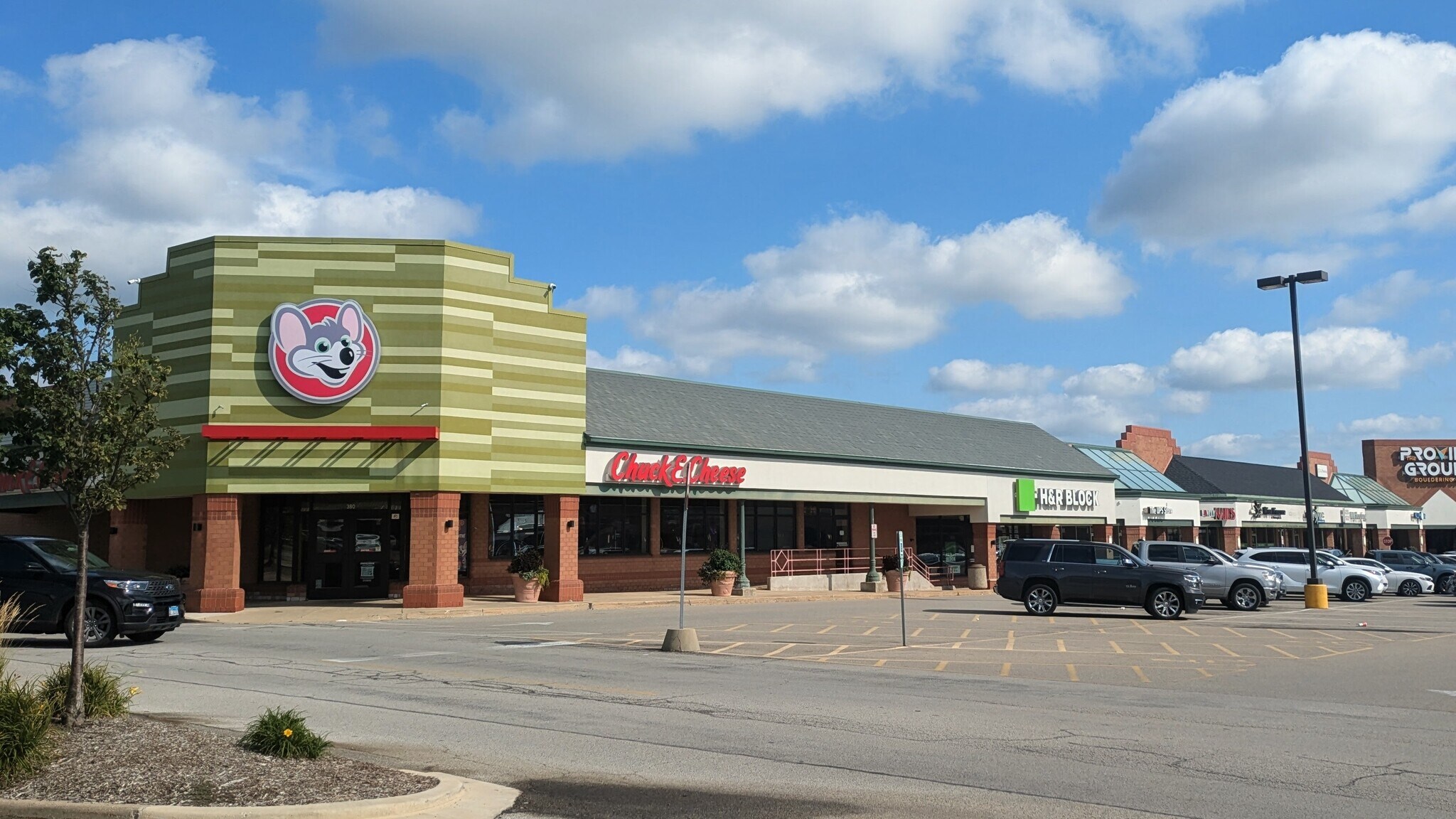 1701-1703 E Empire St, Bloomington, IL à louer Photo principale- Image 1 de 11