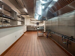 1717 NE 42nd Ave, Portland, OR for lease Interior Photo- Image 2 of 9