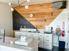 823 California Ave, Wahiawa, HI à louer Photo du bâtiment- Image 2 de 3