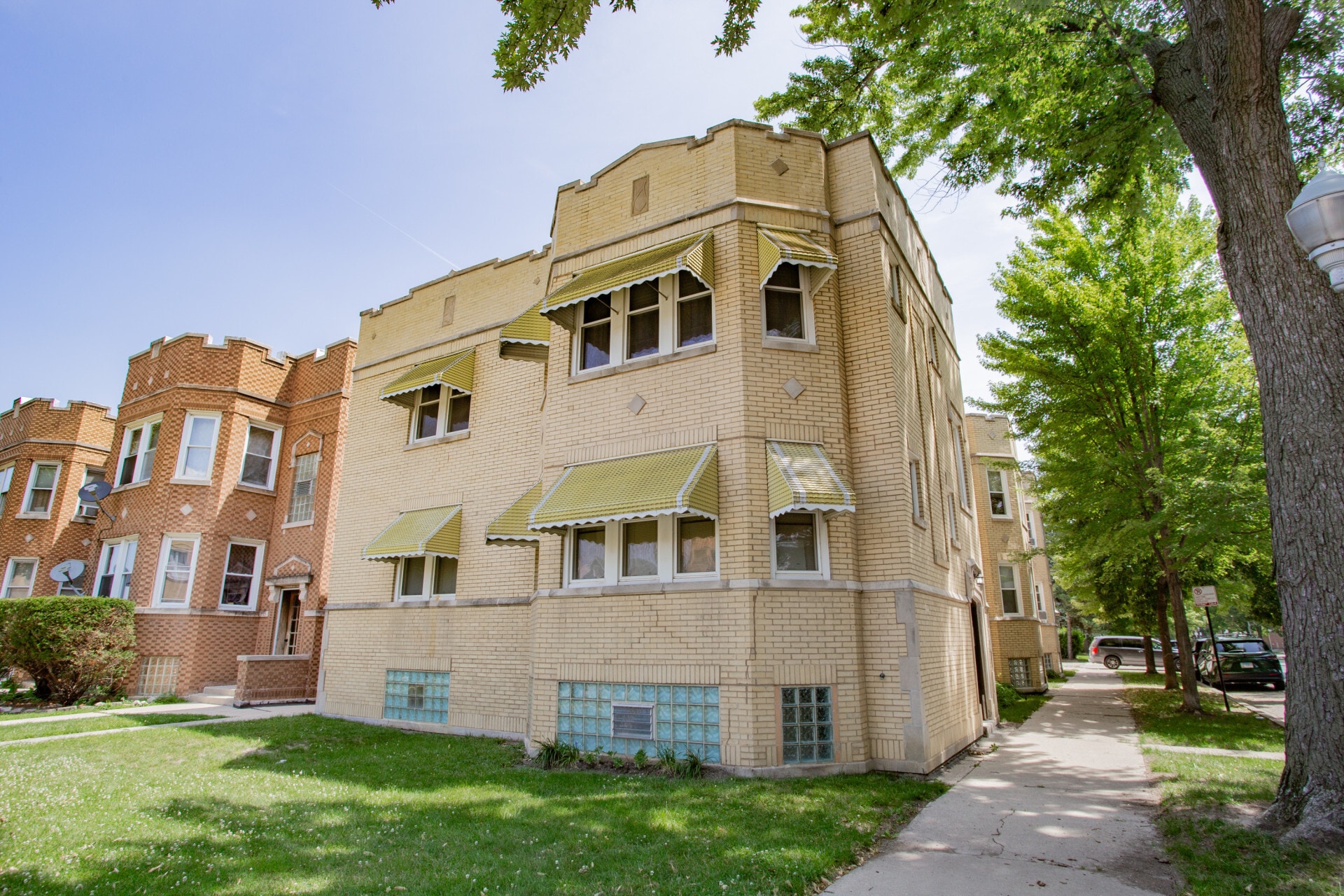2903 N Linder Ave, Chicago, IL for sale Primary Photo- Image 1 of 19