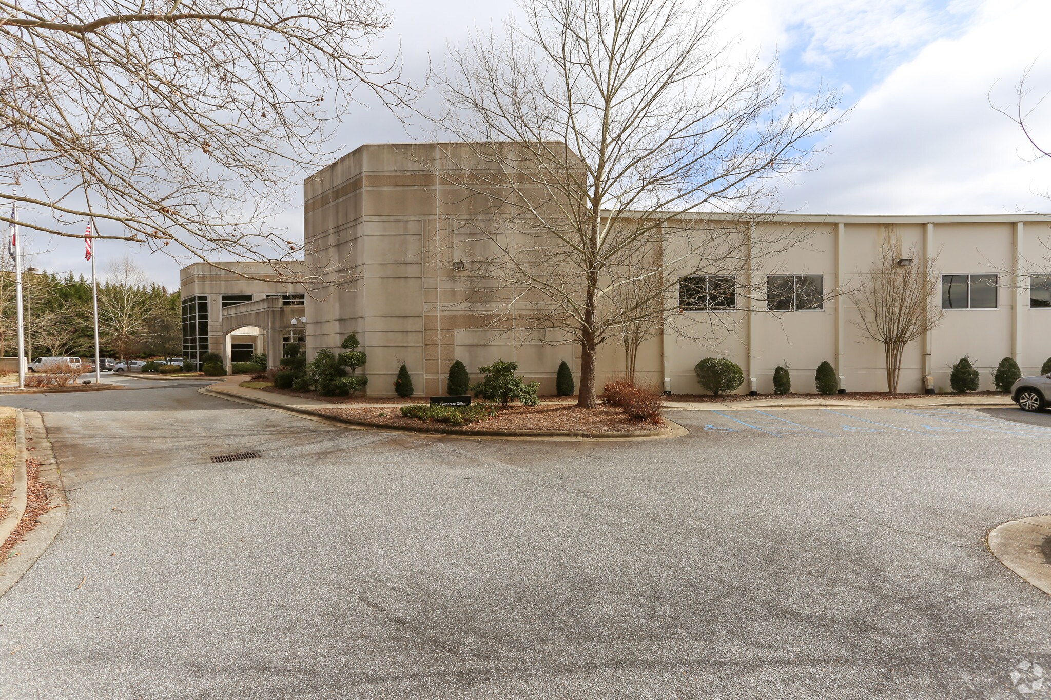 1105 SE 22nd St, Hickory, NC for sale Primary Photo- Image 1 of 1