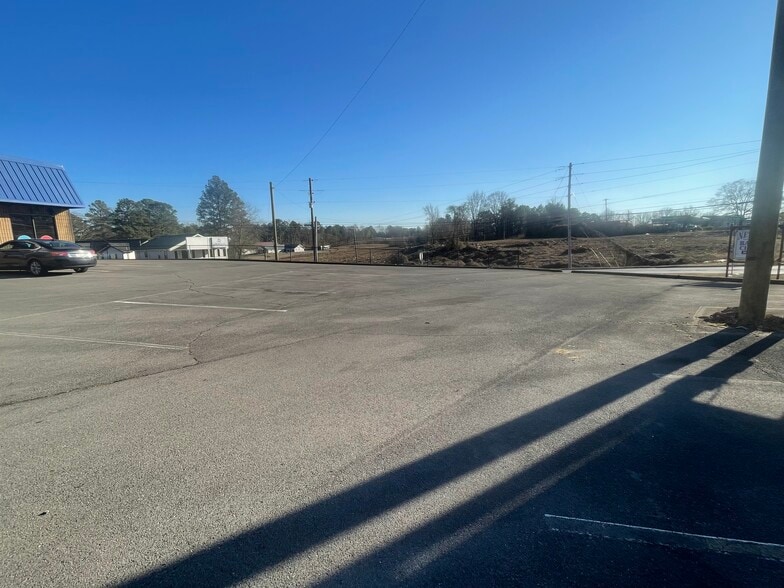 2600 E Walnut Ave, Dalton, GA for lease - Building Photo - Image 2 of 2
