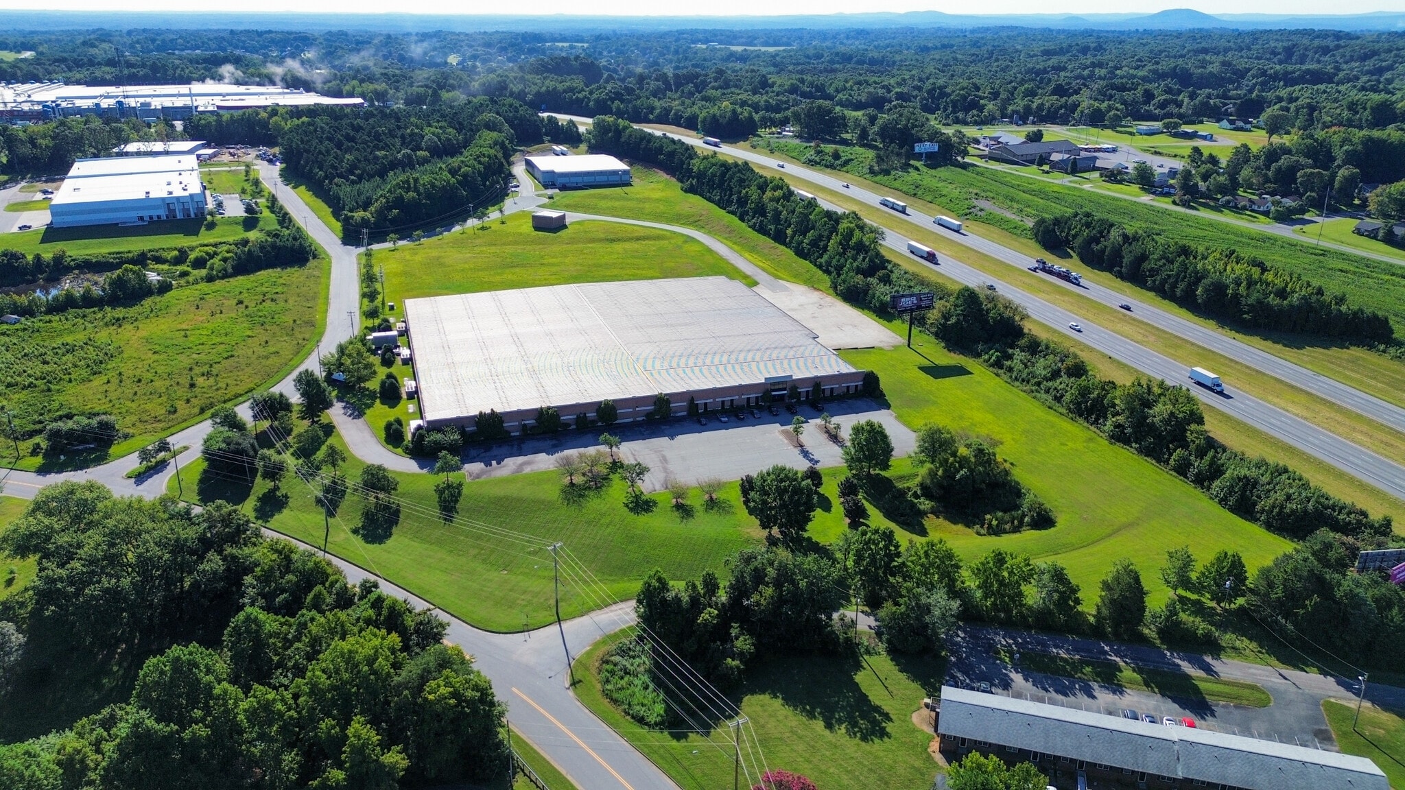 100 Don Truell Ln, Thomasville, NC for lease Building Photo- Image 1 of 7