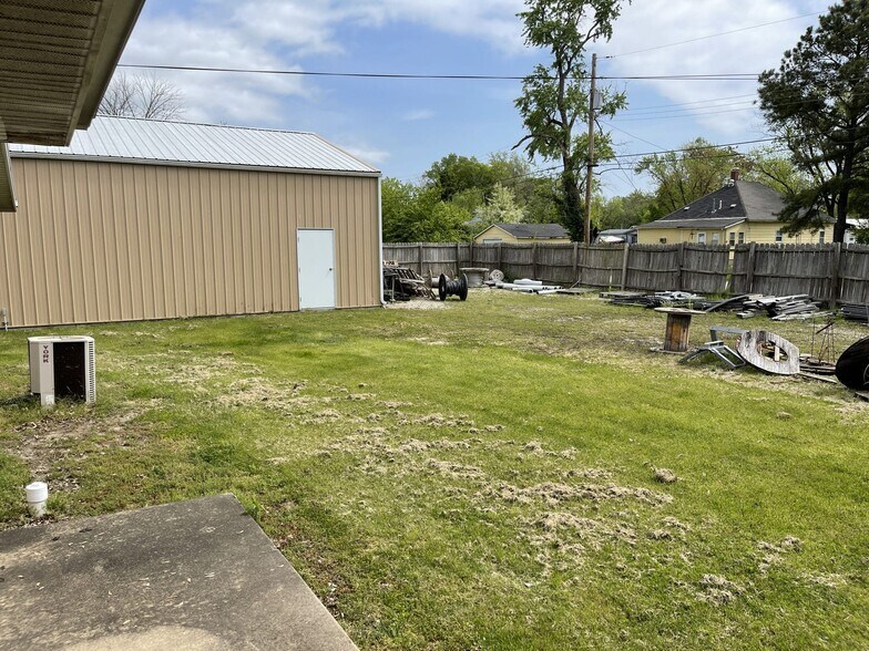 1425 S Locust St, Centralia, IL à vendre - Photo du bâtiment - Image 3 de 18