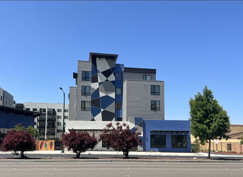 29501 Mission Blvd, Hayward, CA for lease - Building Photo - Image 1 of 5