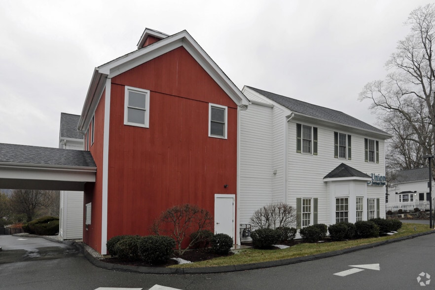 828 Federal Rd, Brookfield, CT for lease - Primary Photo - Image 1 of 22