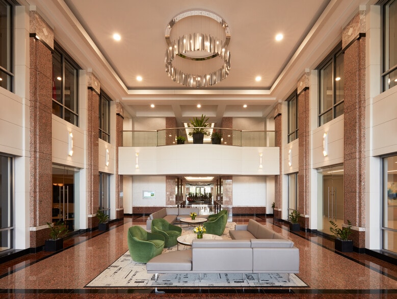 1 Giralda Farms, Madison, NJ for lease - Lobby - Image 3 of 22