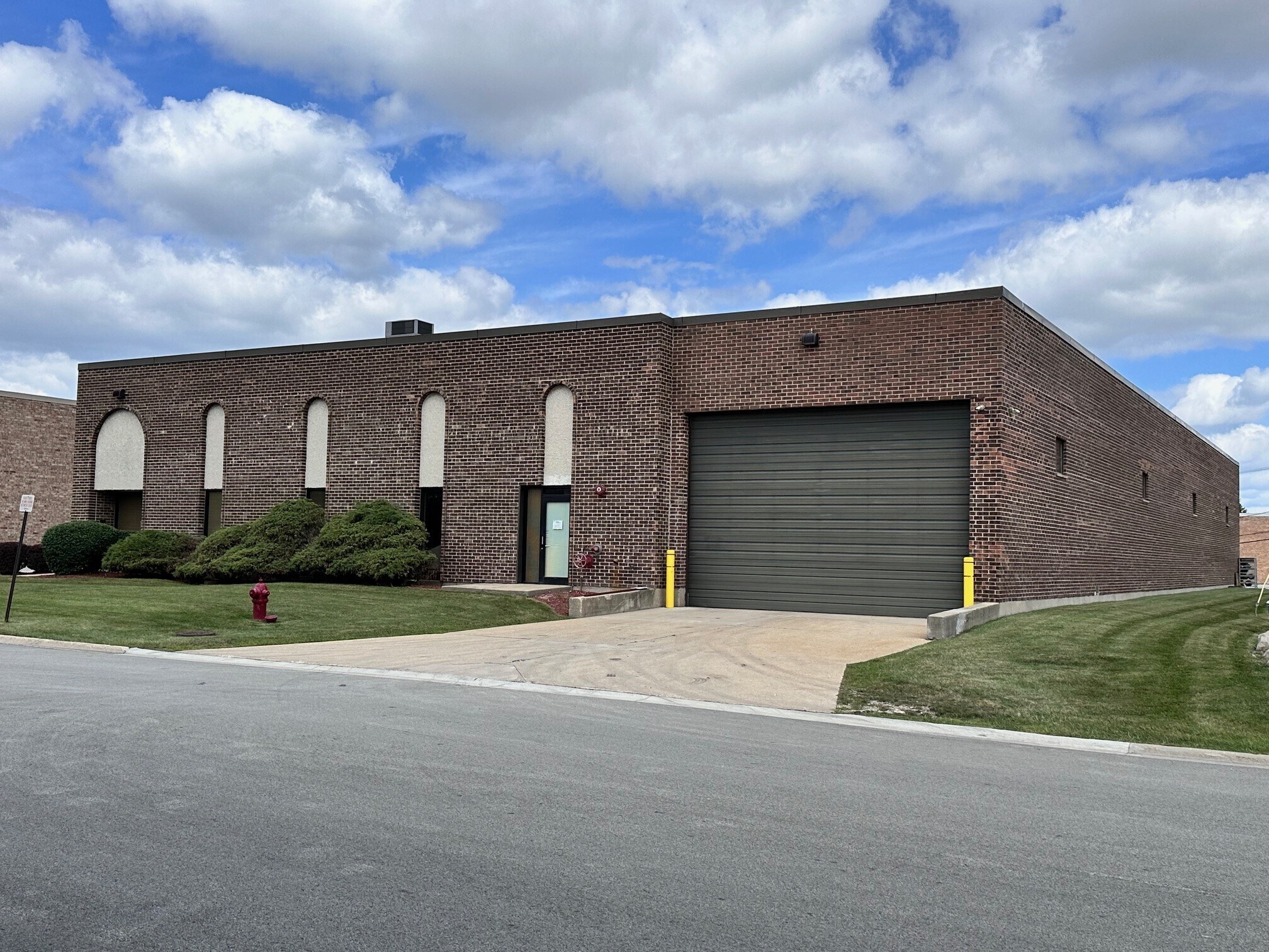 263 Richert Rd, Wood Dale, IL for lease Building Photo- Image 1 of 2