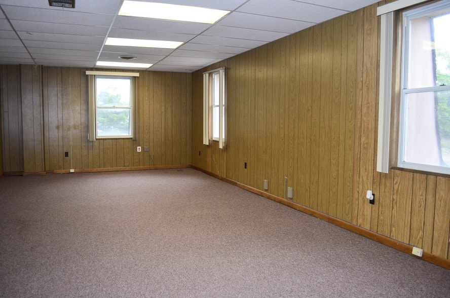 820 S White Horse Pike, Hammonton, NJ for lease - Interior Photo - Image 2 of 19