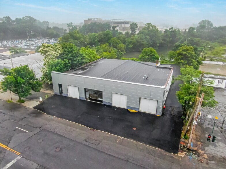 212-216 Main St, New Rochelle, NY à louer - Photo du bâtiment - Image 3 de 18