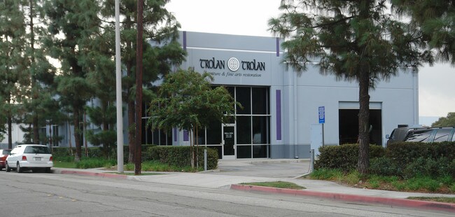 Plus de détails pour 1100-1120 W 10th St, Azusa, CA - Industriel à louer