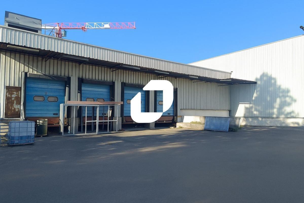 18 Rue Du Puits Dixme, Orly for lease Building Photo- Image 1 of 8