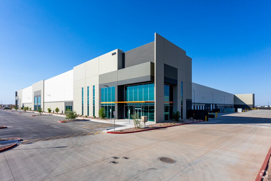 E Ray Rd, Mesa, AZ à louer - Photo du bâtiment - Image 2 de 7