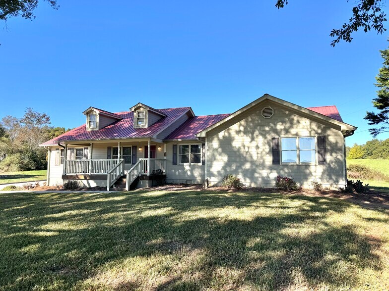 5297 Cleveland Hwy, Clermont, GA à vendre - Photo du bâtiment - Image 1 de 1