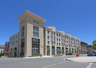 Plus de détails pour 1375-1411 Sycamore Ave, Hercules, CA - Commerce de détail à louer