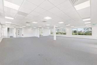 Beechwood, Grove Business Park, White Waltham, Maidenhead à louer Photo intérieure- Image 2 de 6
