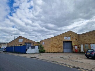 Plus de détails pour 2 Driberg Way, Braintree - Industriel à louer
