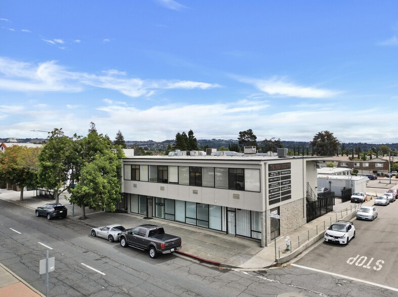 2811 Castro Valley Blvd, Castro Valley, CA for sale - Primary Photo - Image 1 of 52