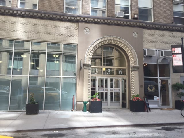 336-342 W 37th St, New York, NY à louer - Photo du bâtiment - Image 1 de 11