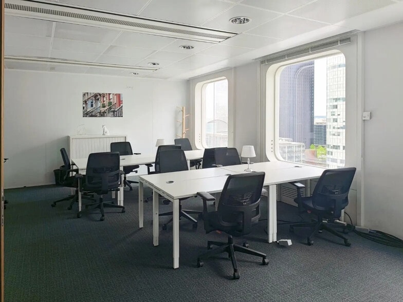 Office in  for lease - Interior Photo - Image 1 of 10