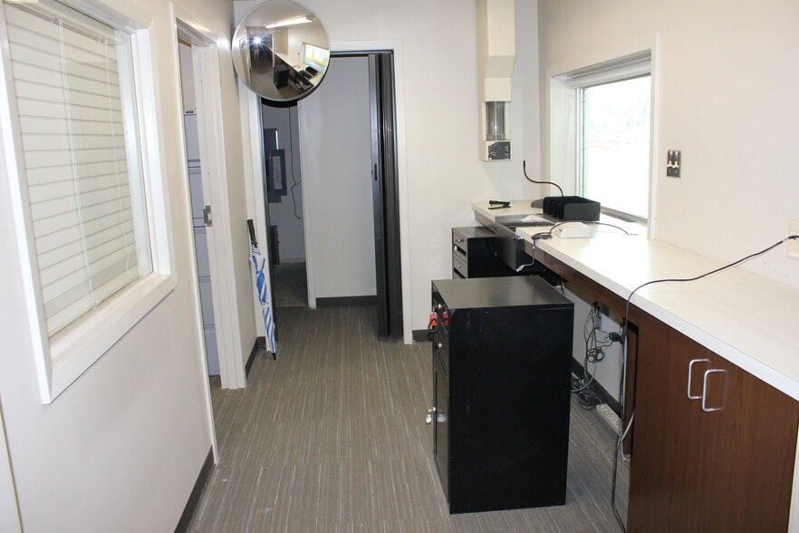 27373 Highway 42, Springfield, LA for lease - Building Photo - Image 3 of 11