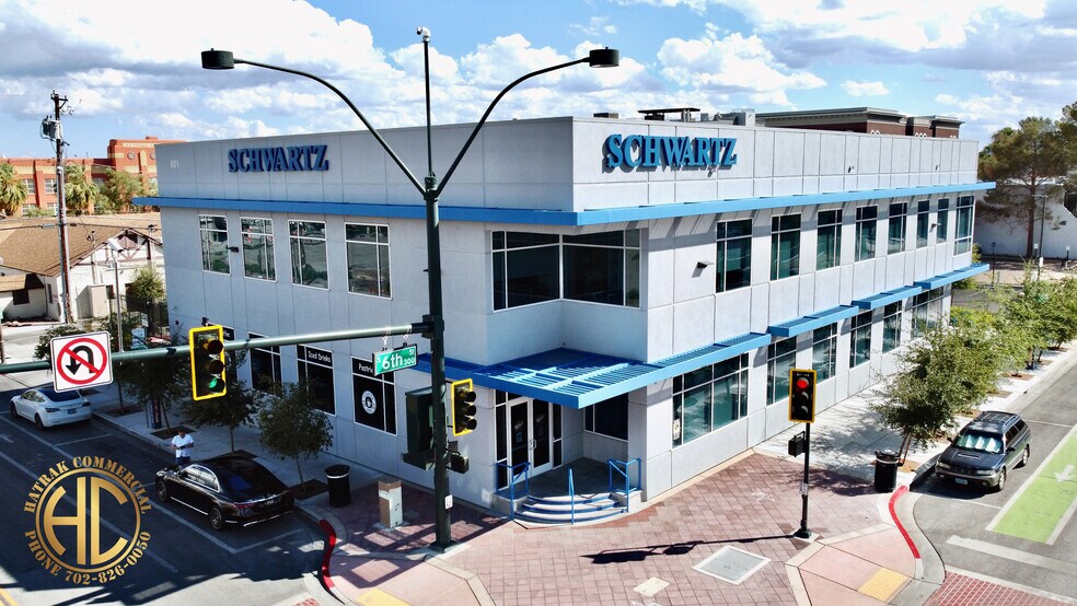 601 E Bridger Ave, Las Vegas, NV à louer - Photo du bâtiment - Image 2 de 34