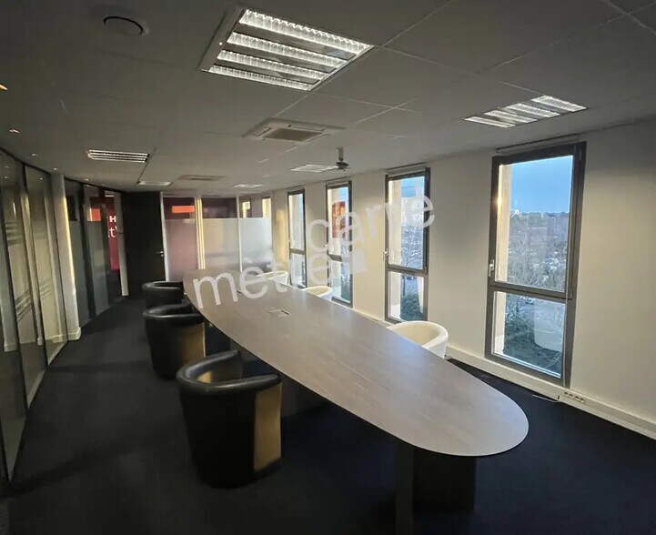 Bureau dans Saint-Herblain à vendre - Photo du bâtiment - Image 1 de 16