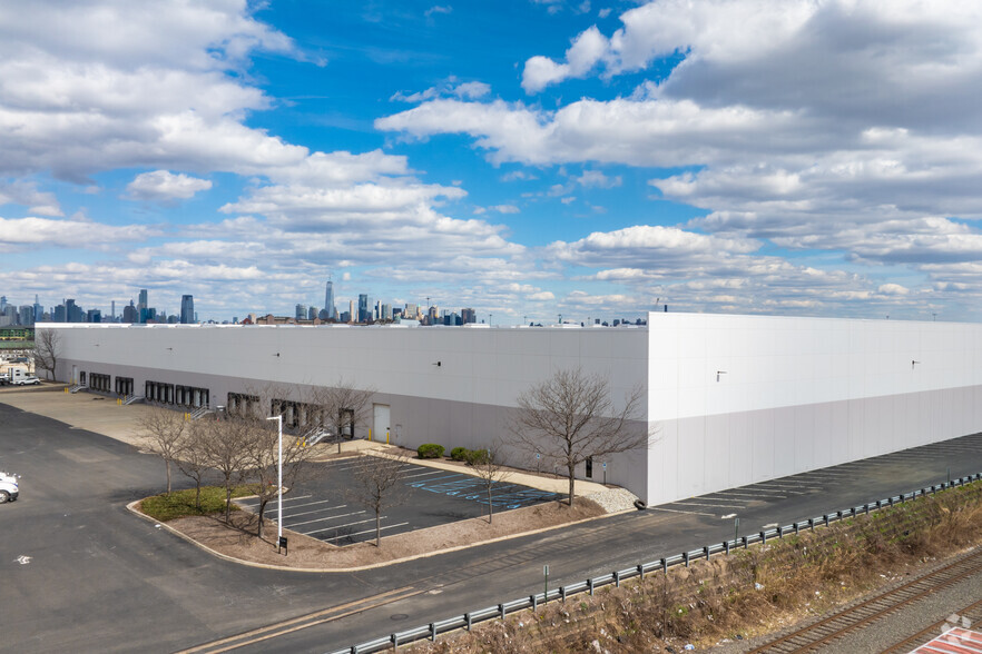 25 Colony Rd, Jersey City, NJ for lease - Building Photo - Image 2 of 6