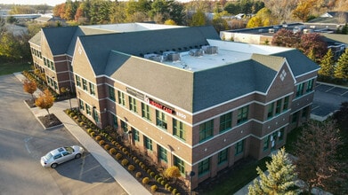 2300 Genoa Business Park Dr, Brighton, MI à louer Photo du bâtiment- Image 2 de 10