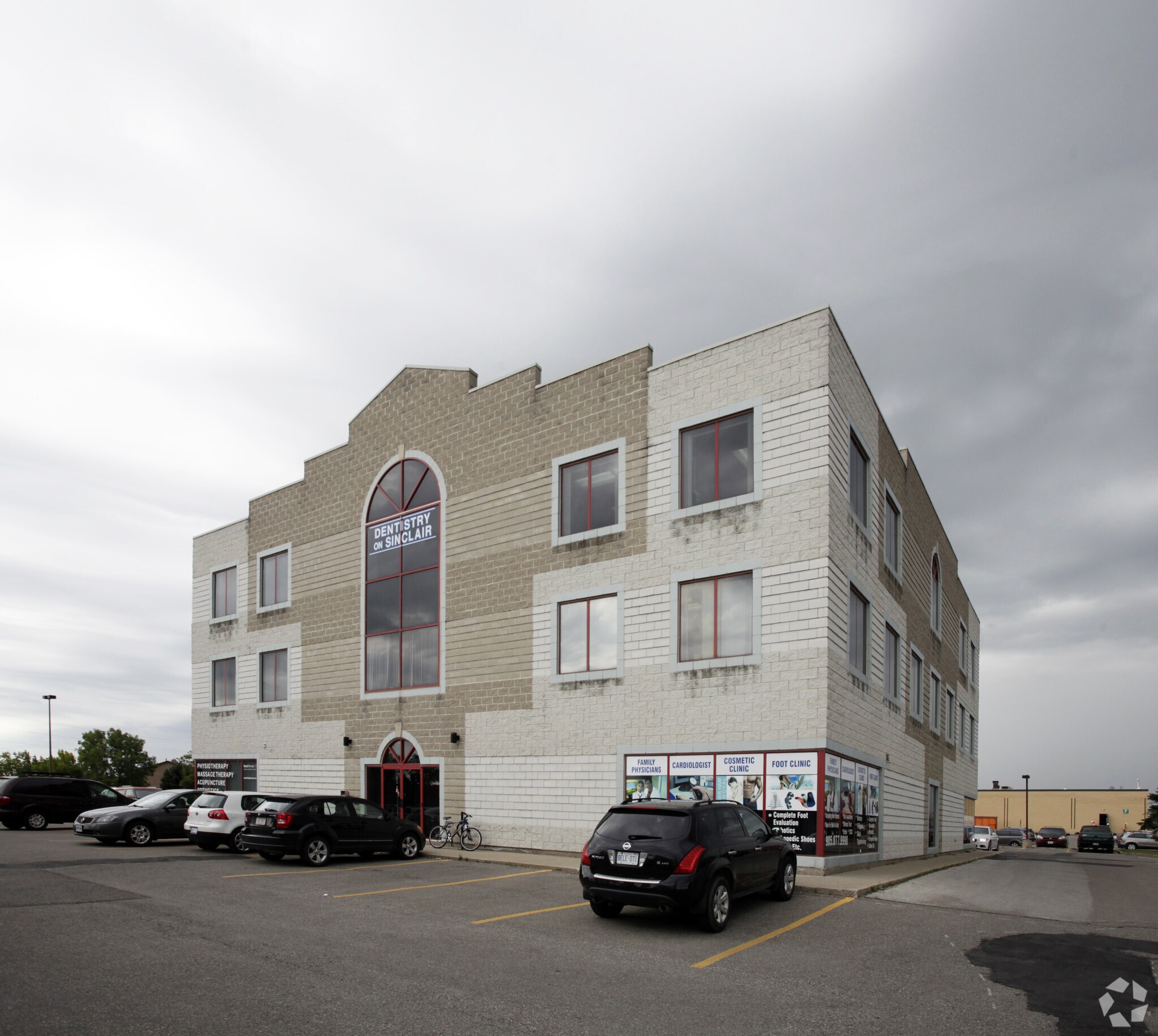 99 Sinclair Ave, Halton Hills, ON à vendre Photo principale- Image 1 de 1