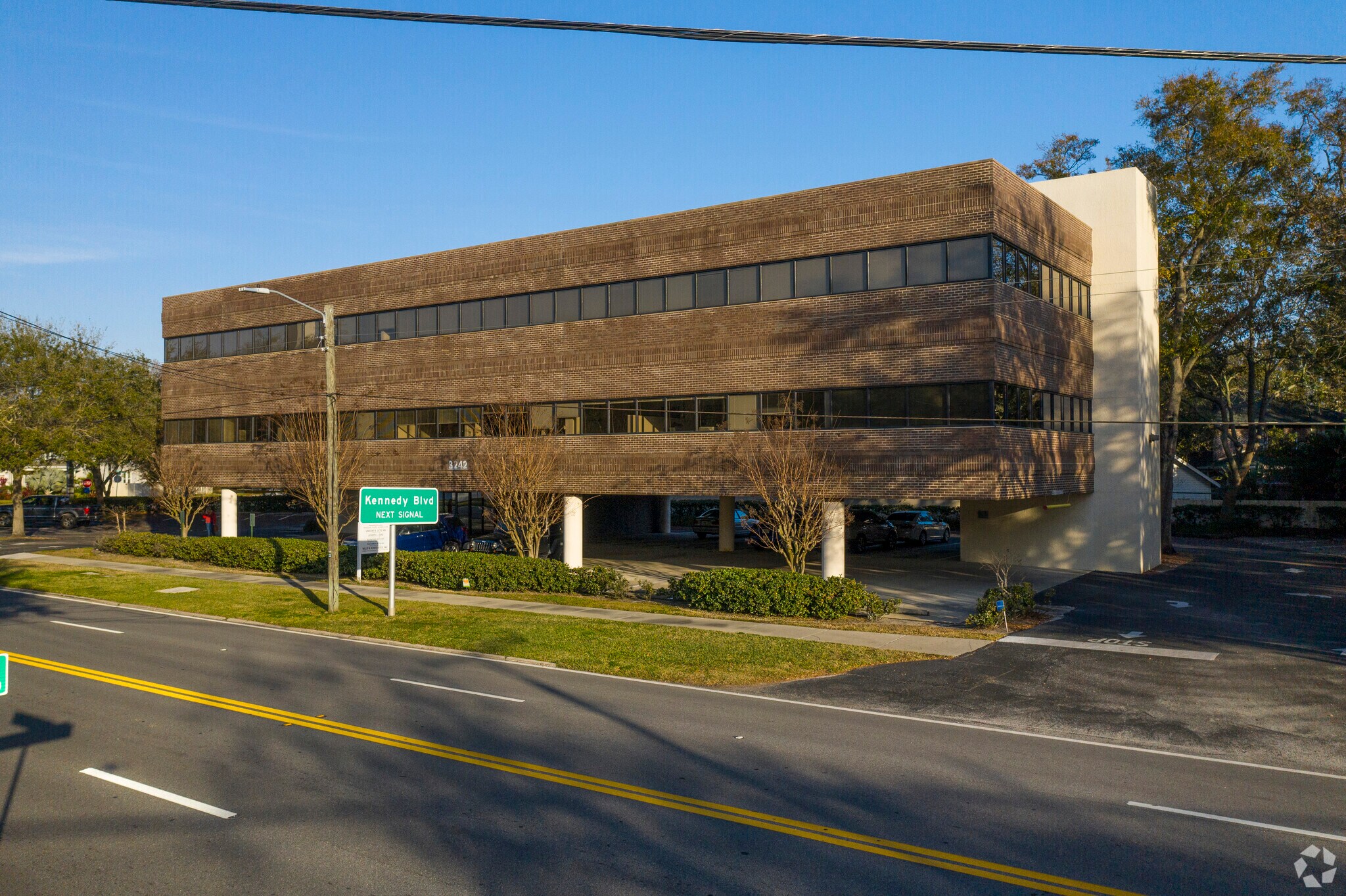 3242 Henderson Blvd, Tampa, FL for lease Primary Photo- Image 1 of 7