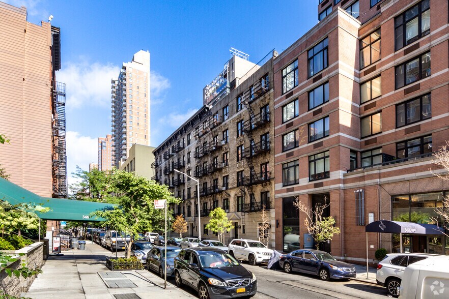 329-339 E 94th St, New York, NY à vendre - Photo du bâtiment - Image 3 de 5
