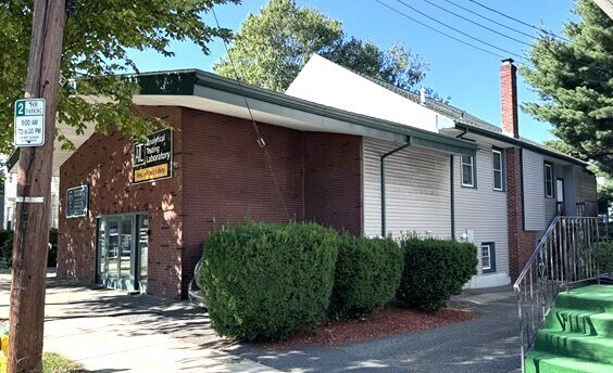 345 Trapelo Rd, Belmont, MA à vendre - Photo du bâtiment - Image 3 de 9