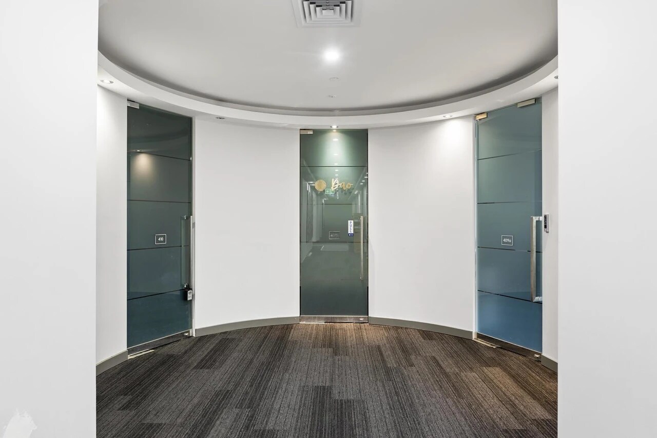 480 Collins St, Melbourne, VIC 3000 - Unit 410 - - Interior Photo - Image 1 of 4