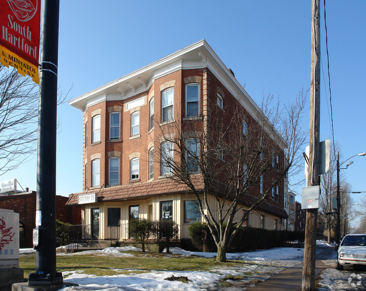 377 Franklin Ave, Hartford, CT à vendre - Photo principale - Image 1 de 1