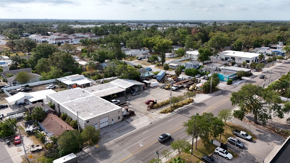 1731 Clearwater Largo Rd, Clearwater, FL for sale - Building Photo - Image 2 of 6