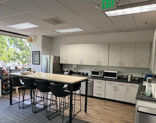 800 W El Camino Real, Mountain View, CA for lease Interior Photo- Image 1 of 3