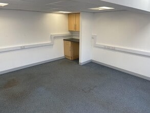 Keynsham Rd, Bristol for lease Interior Photo- Image 2 of 4
