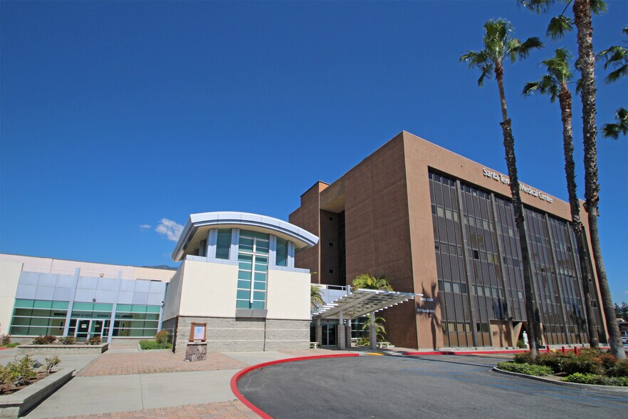 931 Buena Vista St, Duarte, CA à louer - Photo du bâtiment - Image 3 de 9