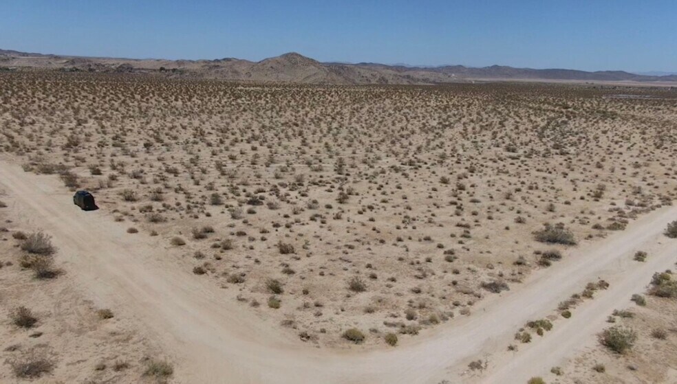 Nec Of Center & Broadway St, Joshua Tree, CA à vendre - Photo principale - Image 1 de 6
