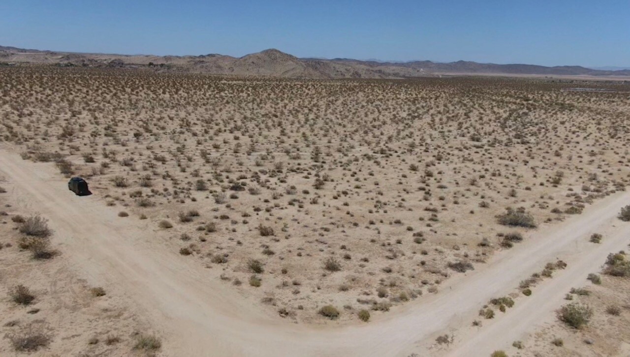 Nec Of Center & Broadway St, Joshua Tree, CA for sale Primary Photo- Image 1 of 7